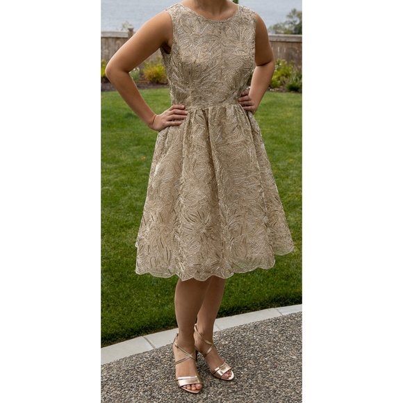 Champagne embellished Oscar de la Renta dress - Picture 10 of 10